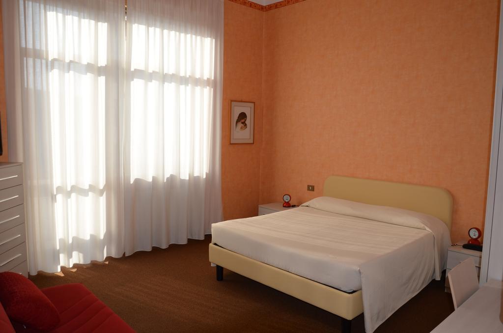 Hotel Corona 테르몰리 외부 사진